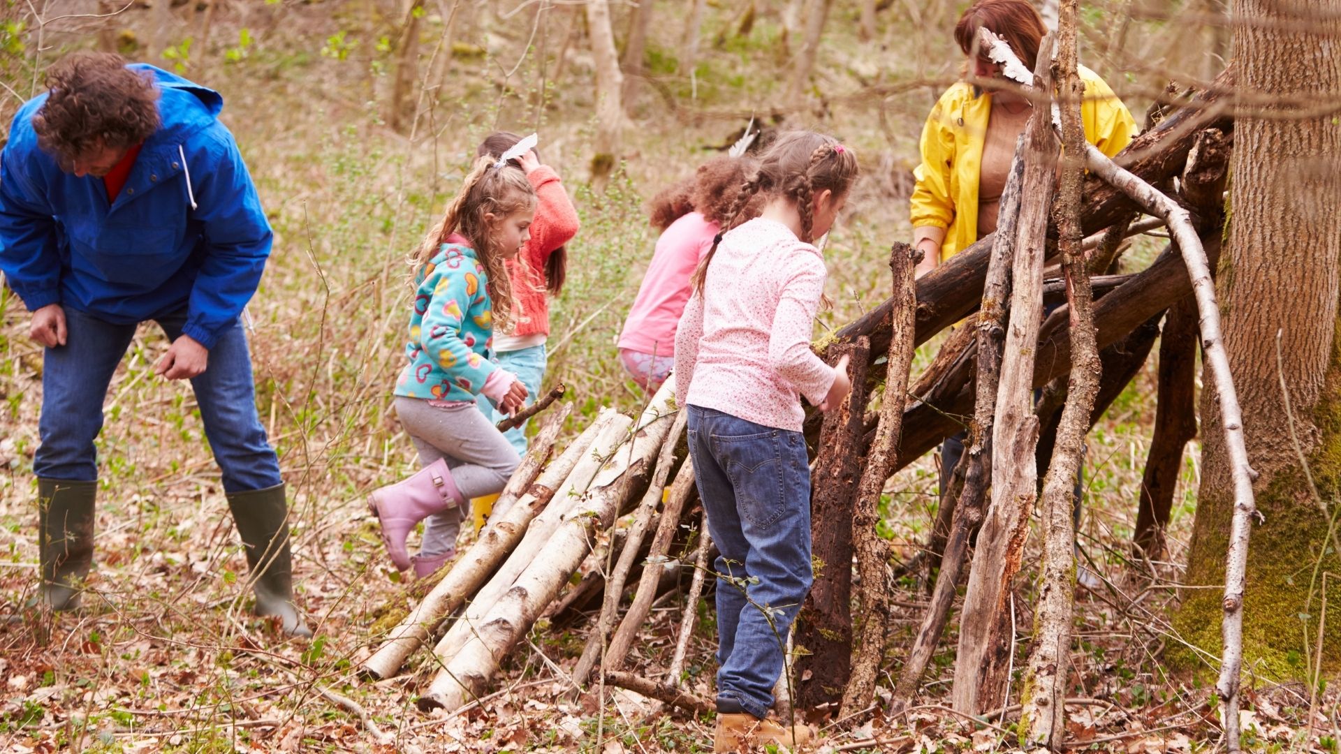 Kolonia survivalowa – pomysł na lato dla najmłodszych obozowiczów